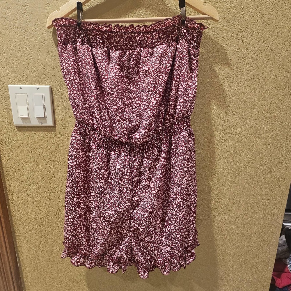 Womens one piece Sleeveless romper Sz L, angelish